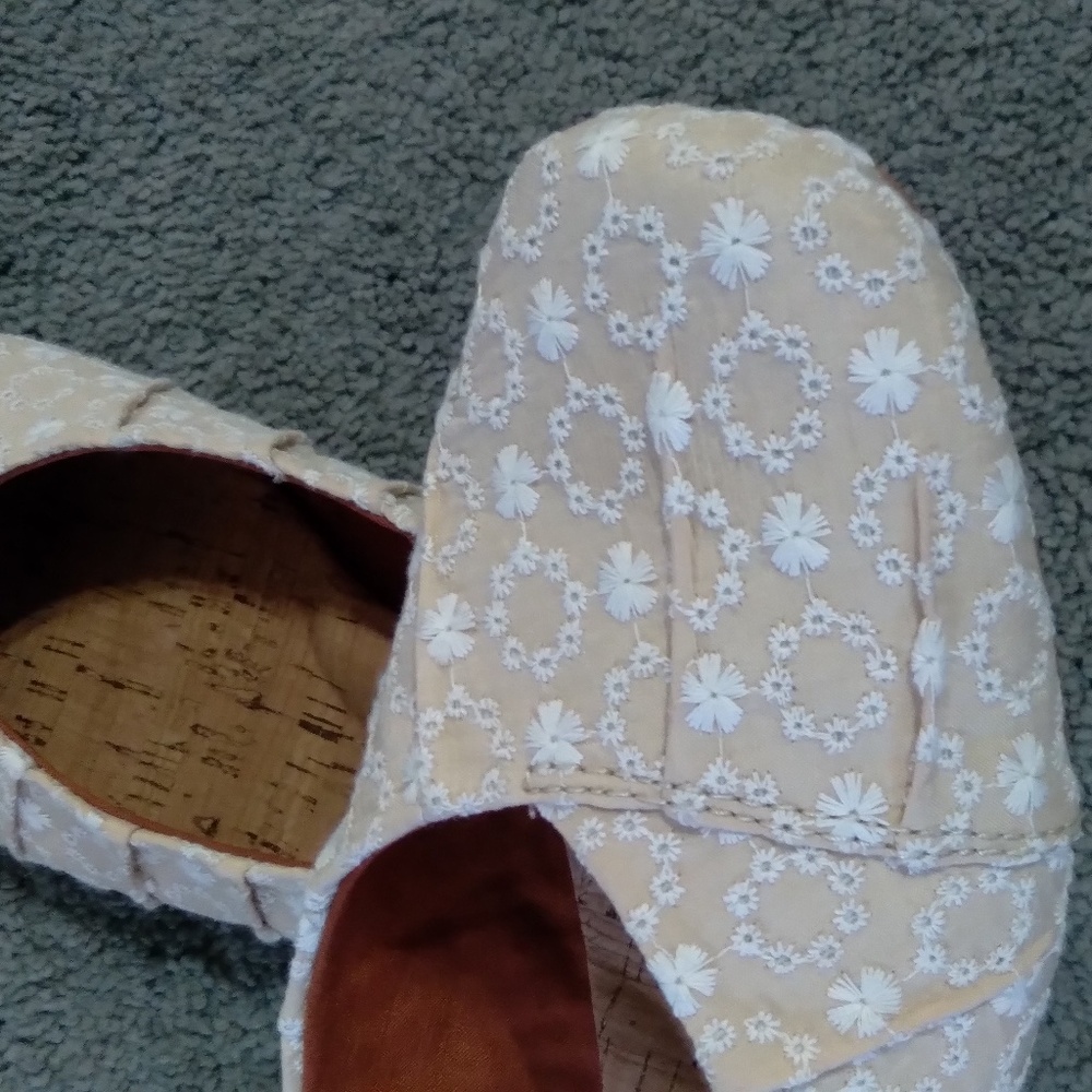 Kork Ease Korks Palmer Ballet Flat Embroidered 7.5M NWOB - Picture 5 of 9